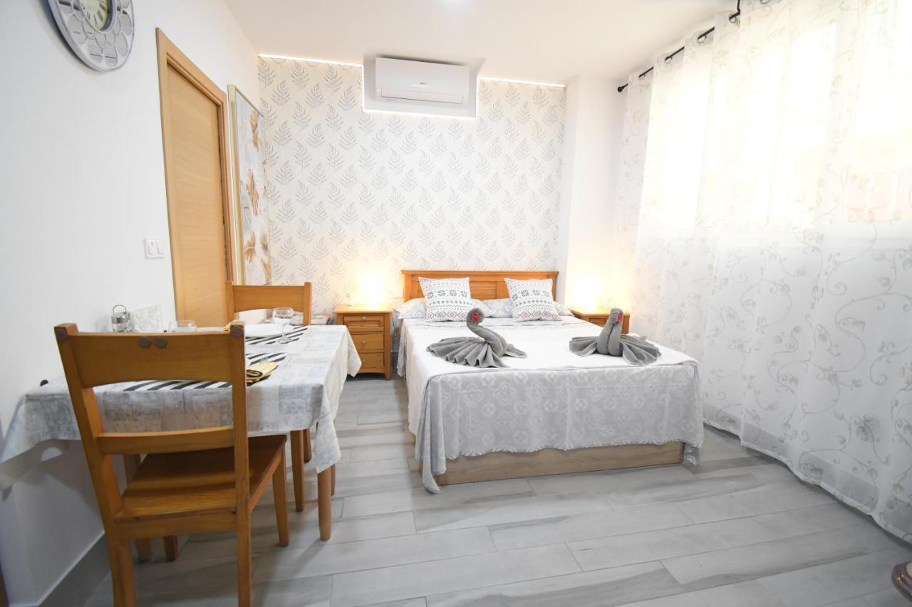 Jara Apartments ! Malaga Zewnętrze zdjęcie